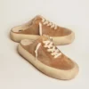 Zapatos tipo sabot Space-Star para mujer en ante color tabaco con forro de piel de oveja