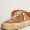 Zapatos tipo sabot Space-Star para mujer en ante color tabaco con forro de piel de oveja