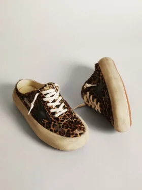 Zapatos tipo sabot «Space-Star» para mujer en piel de potro con estampado de leopardo y estrella negra