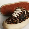 Zapatos tipo sabot «Space-Star» para mujer en piel de potro con estampado de leopardo y estrella negra
