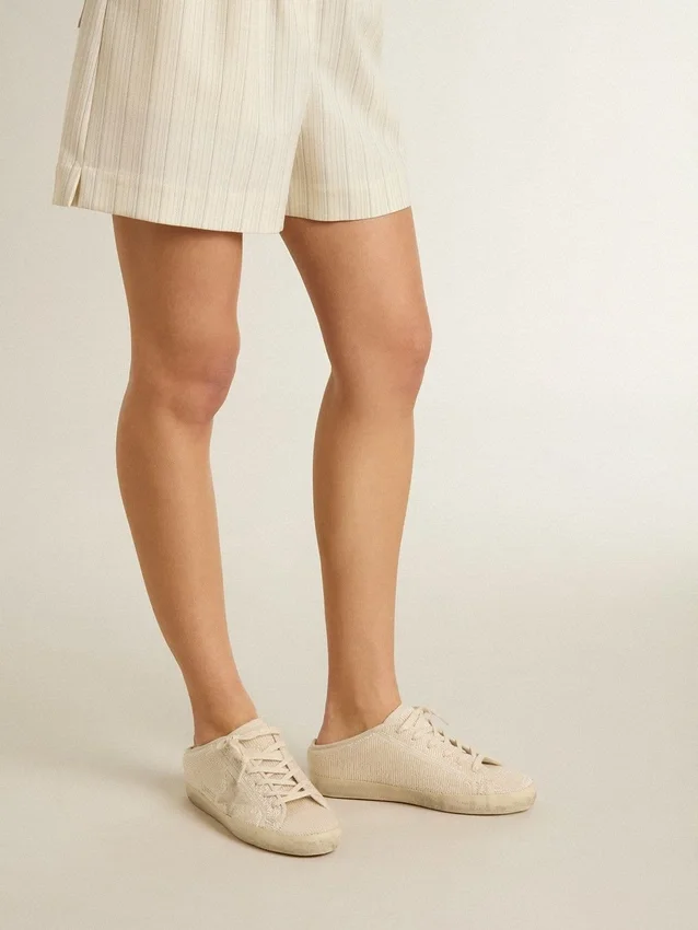 Zapatos tipo Sabot Super-Star para mujer en lona beige con abalorios bordados y estrella de ante beige