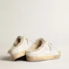 Zapatos tipo Super-Star Sabot con estrella de piel blanca y forro de piel de oveja