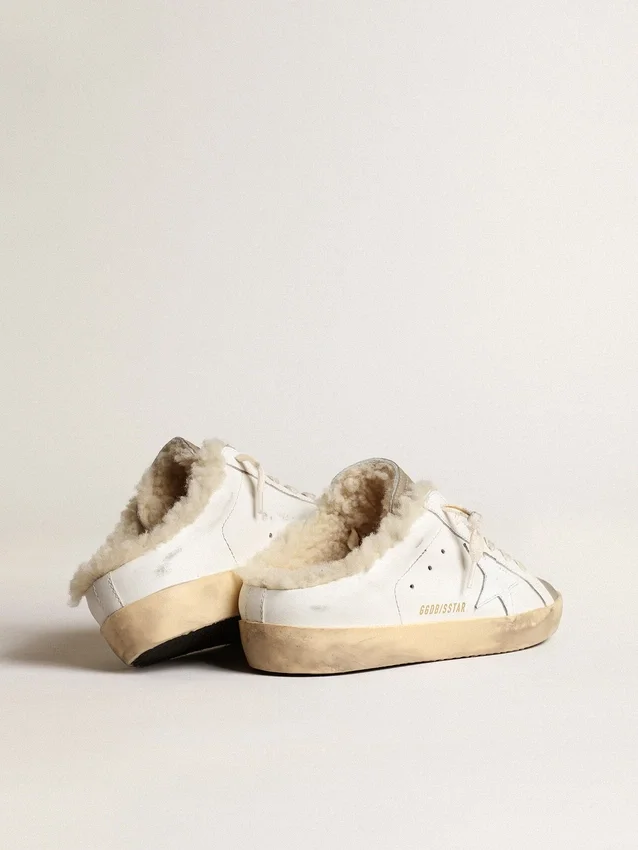 Zapatos tipo Super-Star Sabot con estrella de piel blanca y forro de piel de oveja